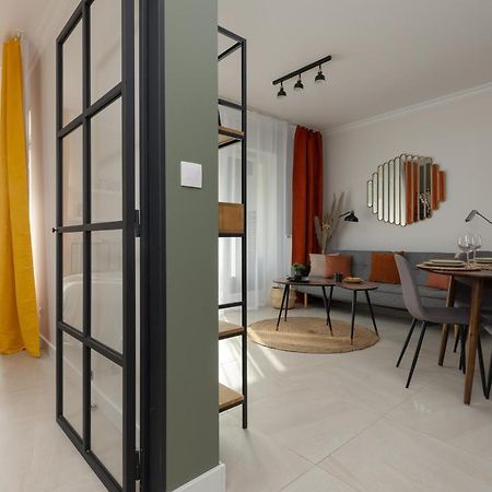 Lakeview Apartment Kapelanów Armii Krajowej by Renters Varsovia Exterior foto