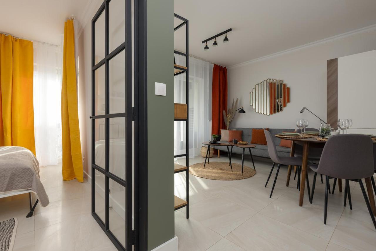 Lakeview Apartment Kapelanów Armii Krajowej by Renters Varsovia Exterior foto
